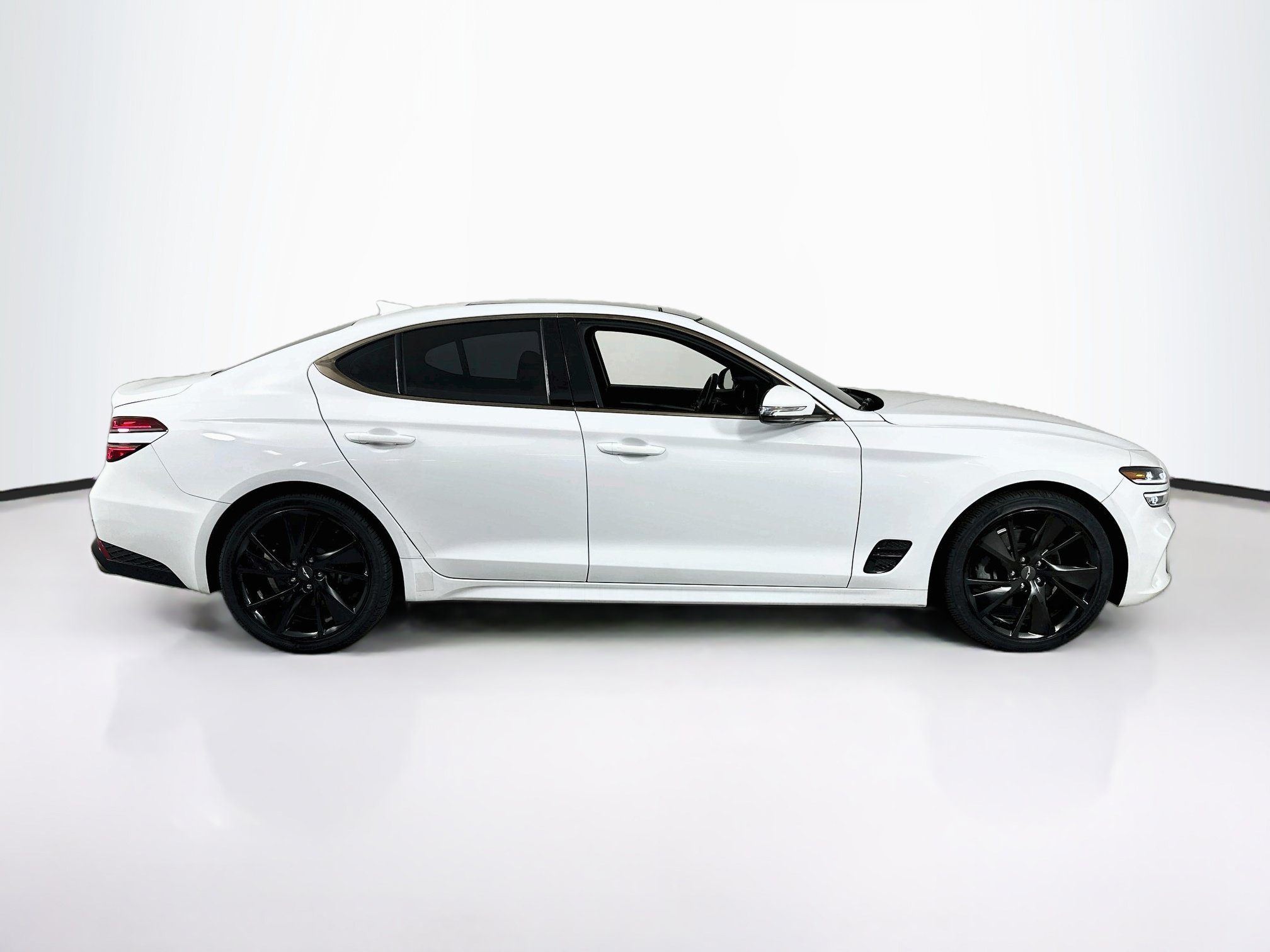Used 2023 Genesis G70 2.0T w/ Sport Prestige Package RWD image 4