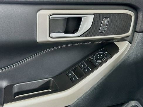 Used 2024 Ford Explorer XLT w/ Equipment Group 202A image 10