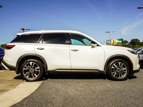 Certified 2025 INFINITI QX60 Luxe w/ Lighting Package (N94) FWD image 6