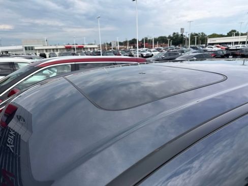 Used 2024 Honda CR-V EX-L image 4