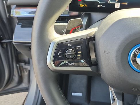 Used 2024 BMW i5 eDrive40i w/ M Sport Package RWD image 18
