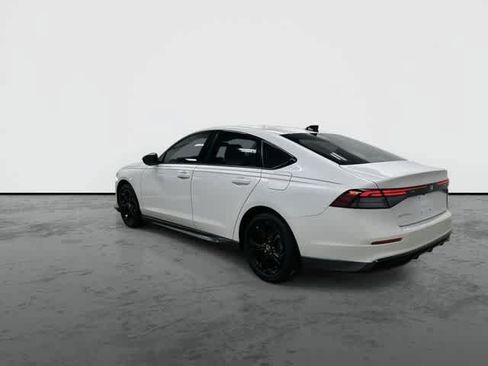 Used 2025 Honda Accord SE image 9