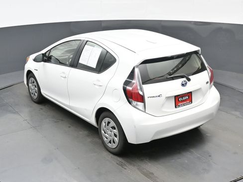 Used 2016 Toyota Prius C One image 34