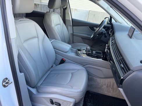 Used 2018 Audi Q7 3.0T Premium Plus w/ Premium Plus Package AWD/4WD image 34