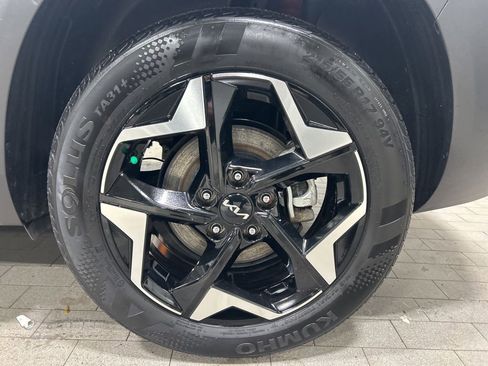 Certified 2025 Kia Seltos EX image 24