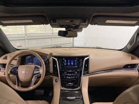 Used 2020 Cadillac Escalade Platinum image 13
