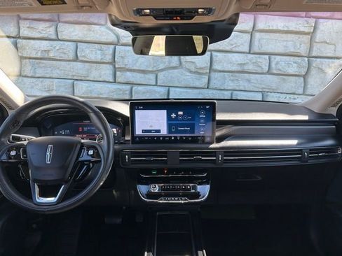 Used 2023 Lincoln Corsair Reserve w/ Equipment Group 201A image 11