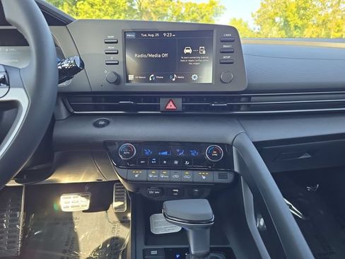 New 2026 Hyundai Elantra SEL Sport FWD image 21