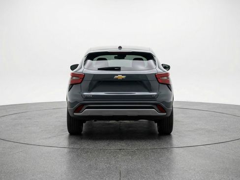 Used 2025 Chevrolet Trax LT image 7