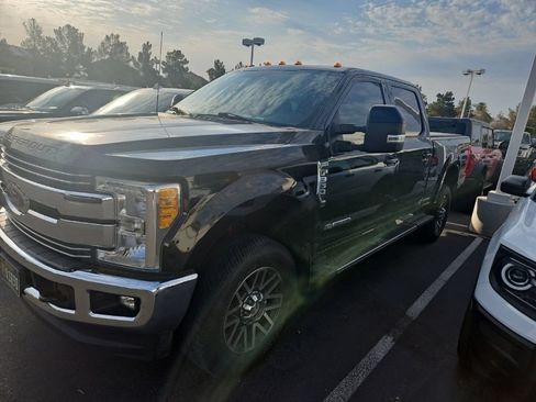 Used 2017 Ford F350 Lariat w/ Lariat Value Package AWD/4WD image 1
