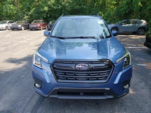 Used 2023 Subaru Forester Premium AWD/4WD image 5