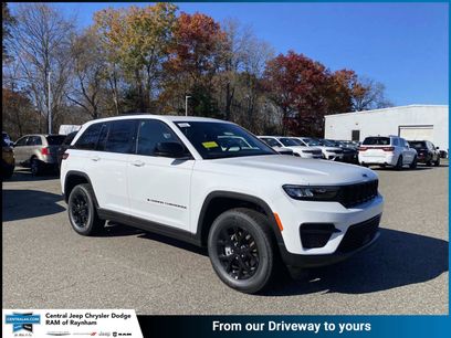 New 2025 Jeep Grand Cherokee Laredo