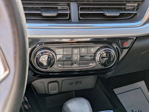 Used 2024 Chevrolet Trax LT w/ Driver Confidence Package image 16