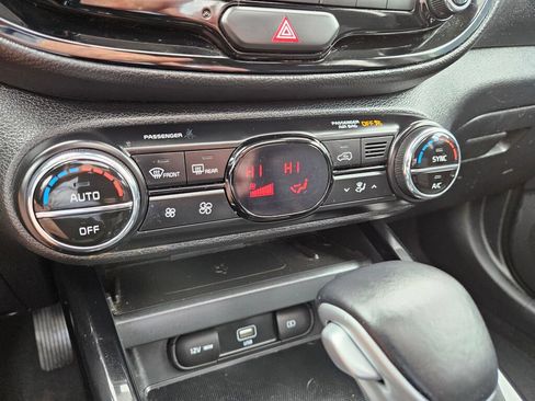 Used 2021 Kia Soul EX FWD image 22