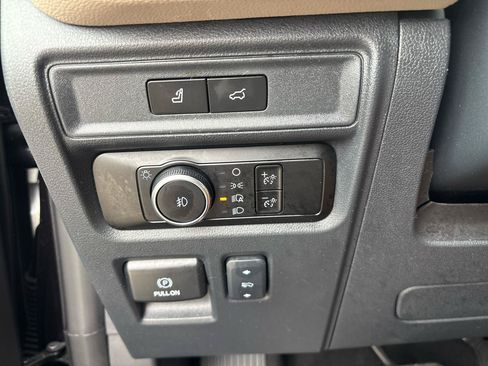 Used 2024 Ford Expedition Max Limited RWD image 15