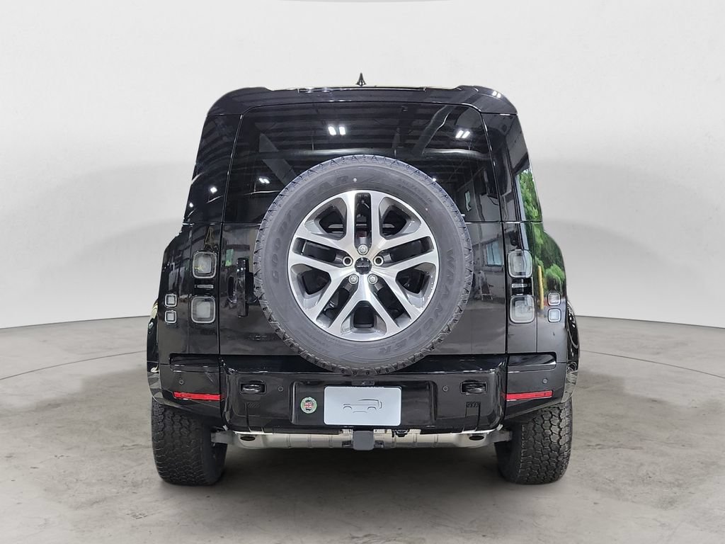 New 2026 Land Rover Defender 110 X-Dynamic SE AWD/4WD image 4