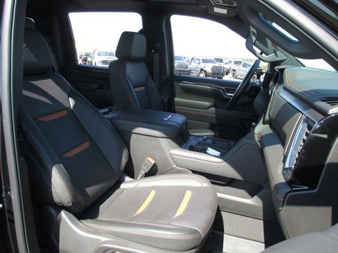 Used 2024 GMC Sierra 2500 AT4 w/ AT4 Premium Plus Package image 25