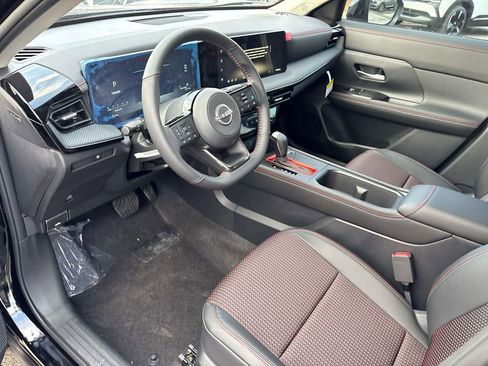 New 2026 Nissan Kicks SR w/ Cold Weather Package AWD/4WD image 13