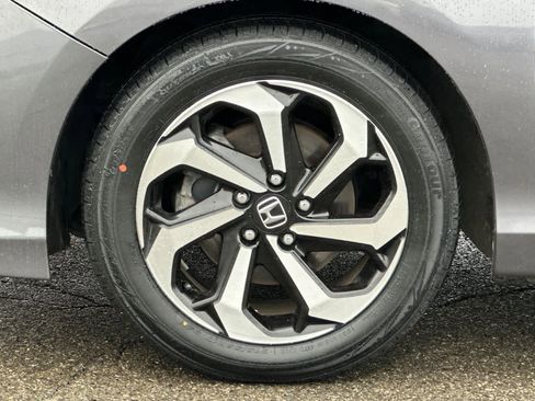 Used 2016 Honda Accord EX image 30