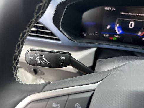 New 2024 Volkswagen Taos SE AWD/4WD image 19