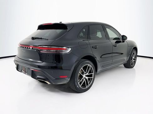 Used 2025 Porsche Macan AWD/4WD image 9