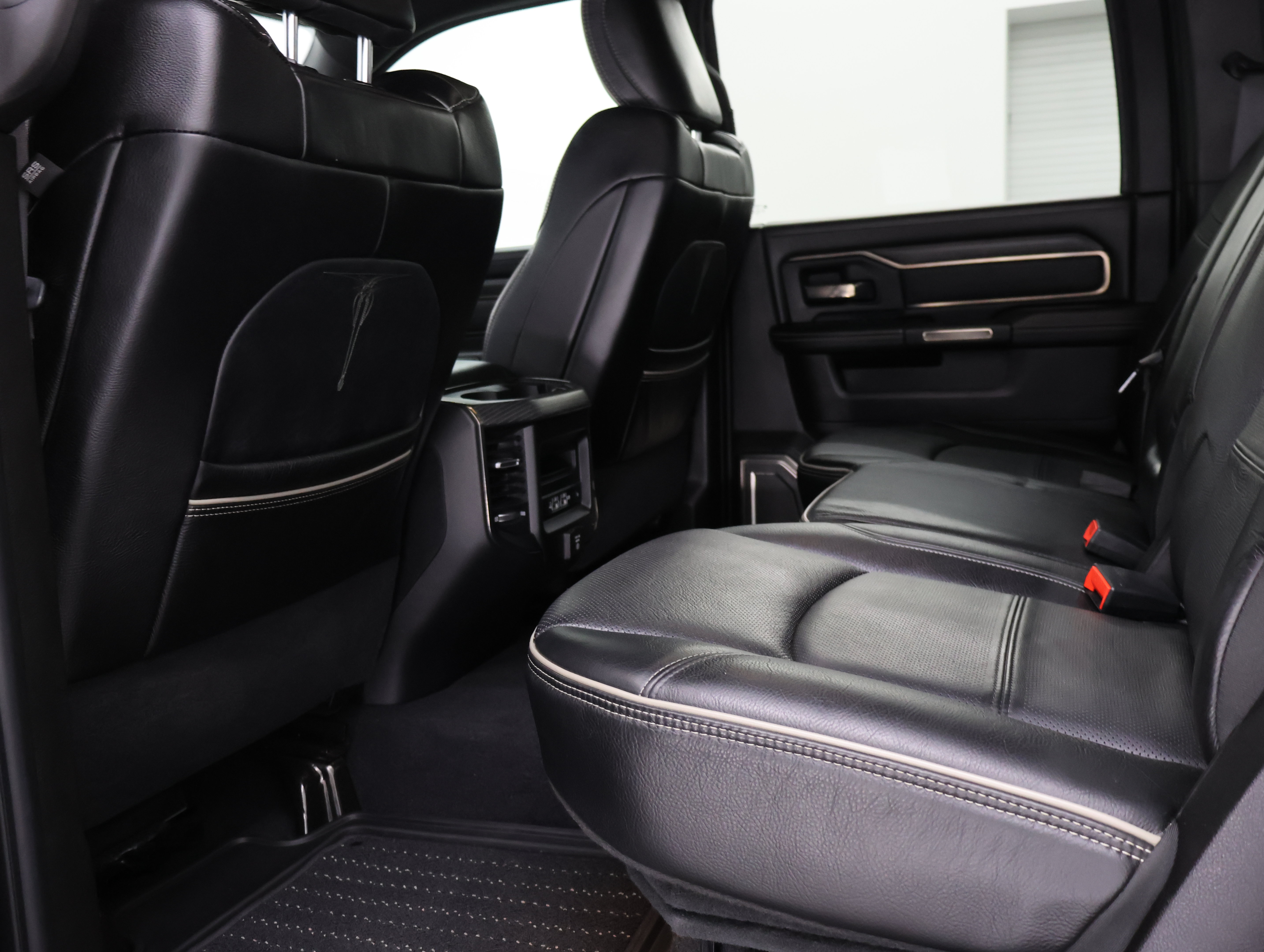 Used 2019 RAM 3500 Limited AWD/4WD image 9