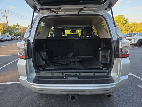Used 2024 Toyota 4Runner TRD Off-Road Premium w/ Off Road Premium Plus Package AWD/4WD image 5