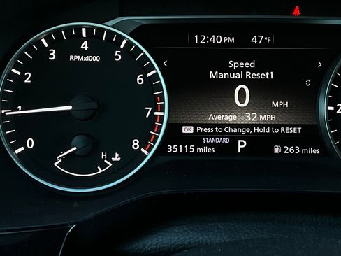 Used 2024 Nissan Pathfinder SV image 39