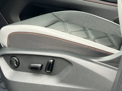 New 2026 Volkswagen Atlas Peak Edition image 31