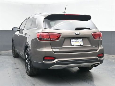 Used 2020 Kia Sorento EX image 12