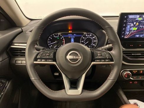 Used 2024 Nissan Altima 2.5 SR w/ SR Premium Package AWD/4WD image 18