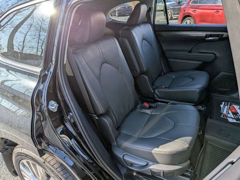 New 2026 Toyota Highlander Platinum AWD/4WD image 23