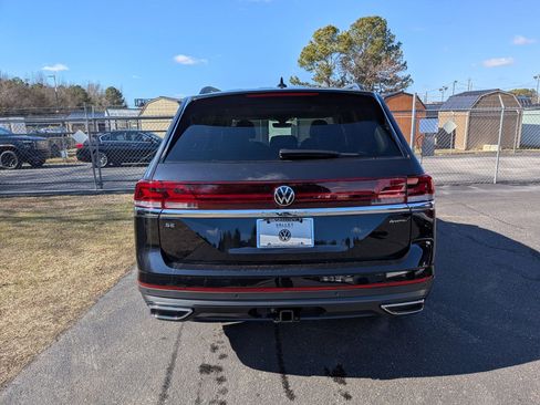 New 2026 Volkswagen Atlas SE image 4
