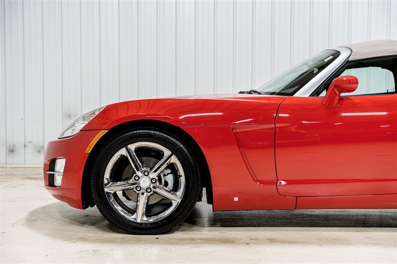 Used 2007 Saturn Sky w/ Premium Trim Pkg RWD image 3