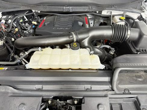 Used 2025 Ford F150 Raptor AWD/4WD image 33