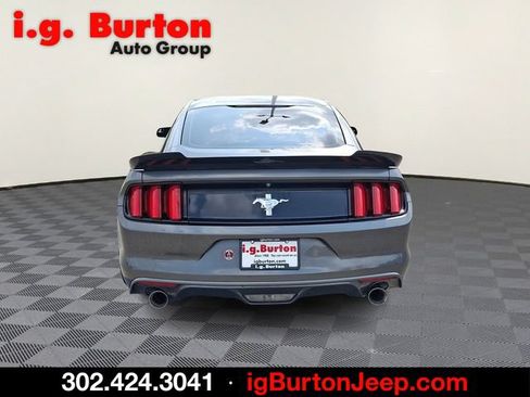 Used 2016 Ford Mustang Coupe RWD image 5