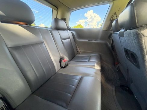 Used 2005 Dodge Durango Limited w/ Trailer Tow Group RWD image 58