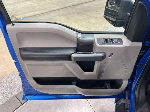 Used 2016 Ford F150 XLT w/ Equipment Group 302A Luxury image 12