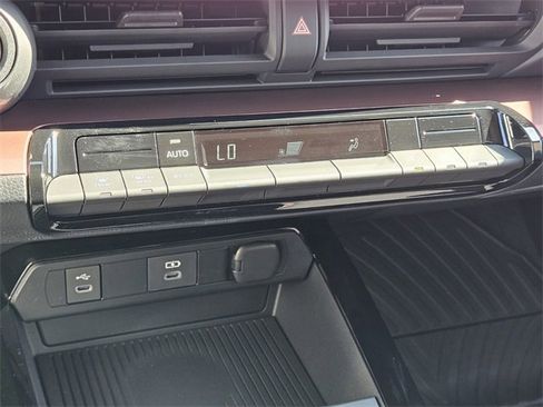 New 2026 Toyota Prius SE image 22