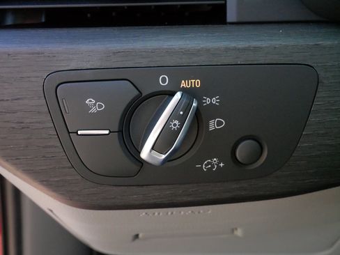 Used 2019 Audi A4 2.0T Premium Plus w/ Premium Plus Package image 26