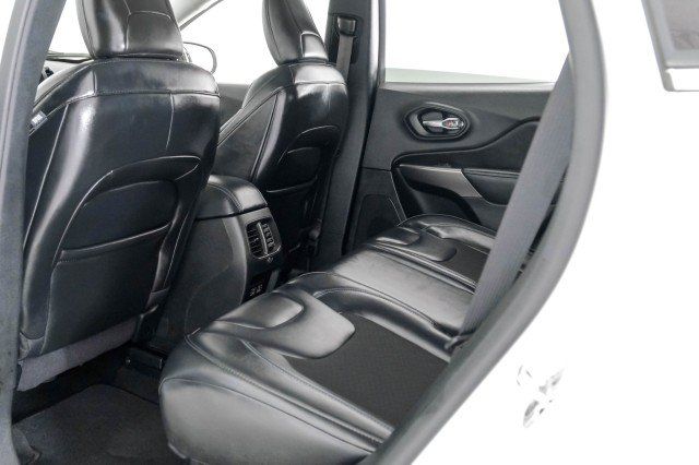 Used 2021 Jeep Cherokee Latitude Plus AWD/4WD image 45
