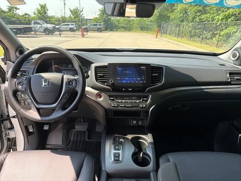 Certified 2023 Honda Ridgeline RTL image 15