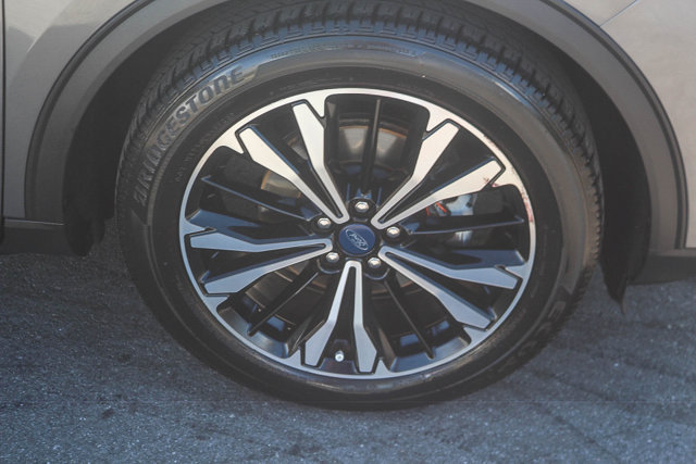 Used 2021 Ford Escape SE w/ SE Sport Appearance Package FWD image 12
