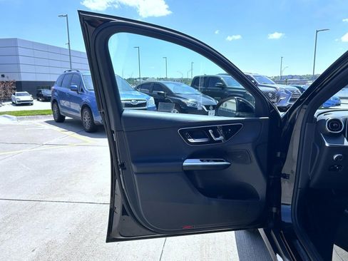 Used 2024 Mercedes-Benz GLC 300 4MATIC image 10