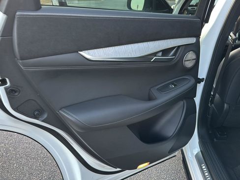 Used 2023 INFINITI QX50 Sensory w/ Accent Package FWD image 15