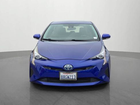 Used 2017 Toyota Prius Two w/ Prius Two Safety Plus Package FWD image 2
