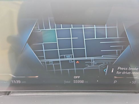 Used 2023 BMW X7 xDrive40i w/ Executive Package image 19