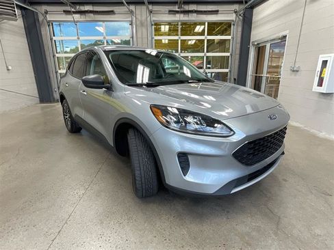 Used 2022 Ford Escape SE FWD image 7
