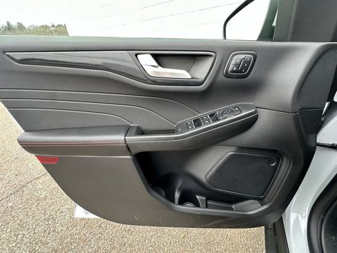 New 2026 Ford Escape ST-Line Elite w/ Class II Trailer Tow Package image 18