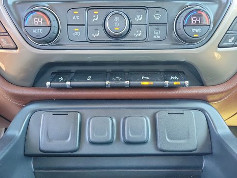 Used 2017 Chevrolet Silverado 1500 High Country image 13